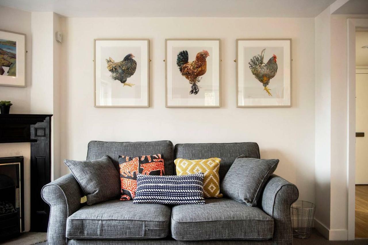 Altido Ultra Stylish Calton Road Apt W/ Parking Edimburgo Exterior foto