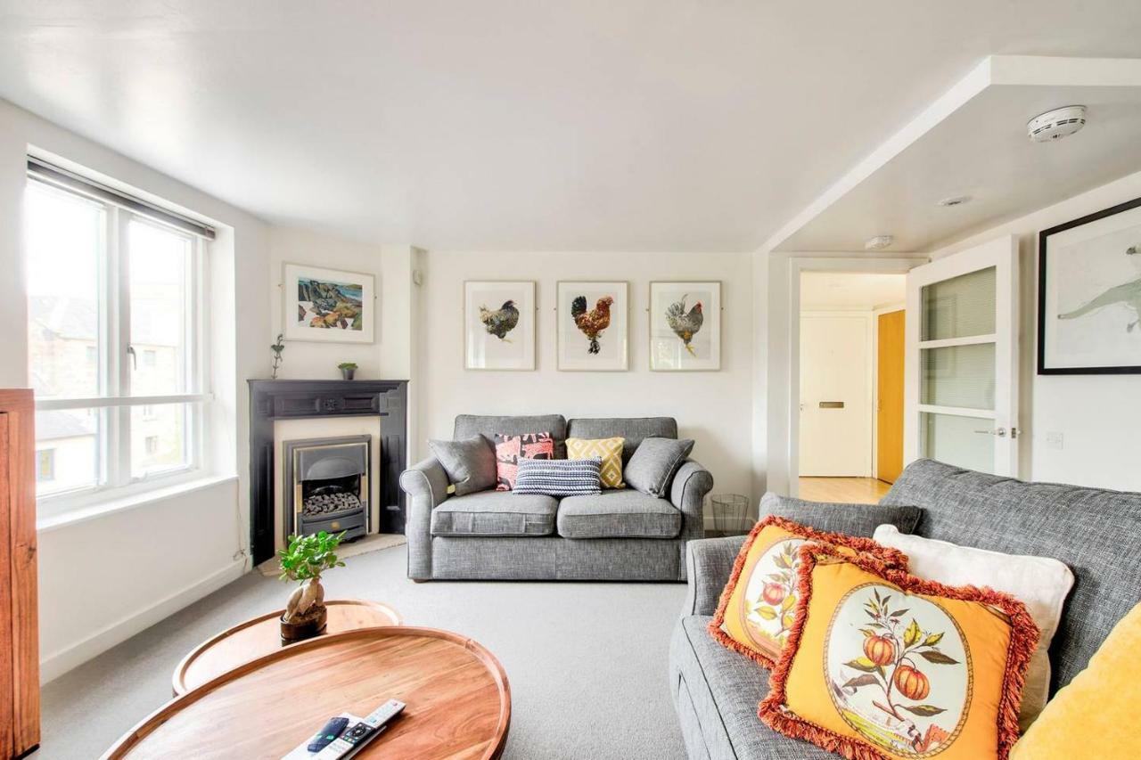 Altido Ultra Stylish Calton Road Apt W/ Parking Edimburgo Exterior foto